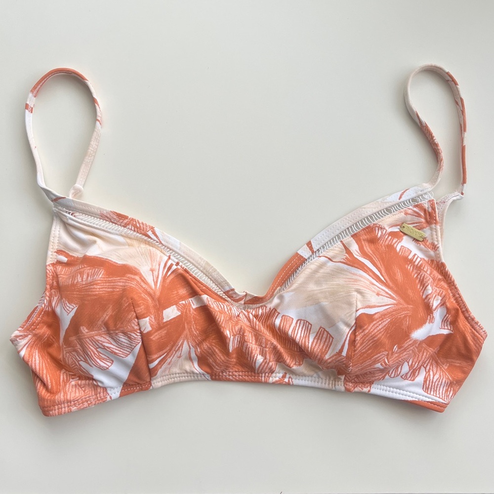 Roxy Floral Pattern V-neck Bikini Top in Peach Orange Women's Large